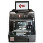 SILCA QUATTROCODE D700 ΗΛΕΚΤΡΟΝΙΚΗ ΜΗΧΑΝΗ ΚΟΠΗΣ ΚΛΕΙΔΙΩΝ ΑΣΦΑΛΕΙΑΣ ΜΕ ΡΟΜΠΟΤΙΚΟ ΒΡΑΧΙΟΝΑ